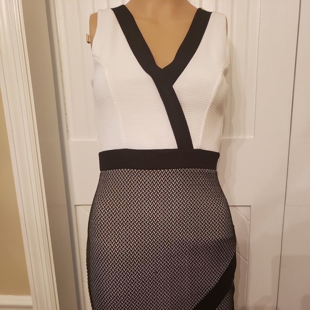 💗Black and White Asymmetrical Dress